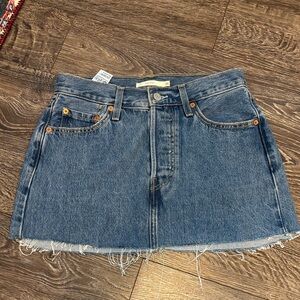 Levi’s denim icon skirt